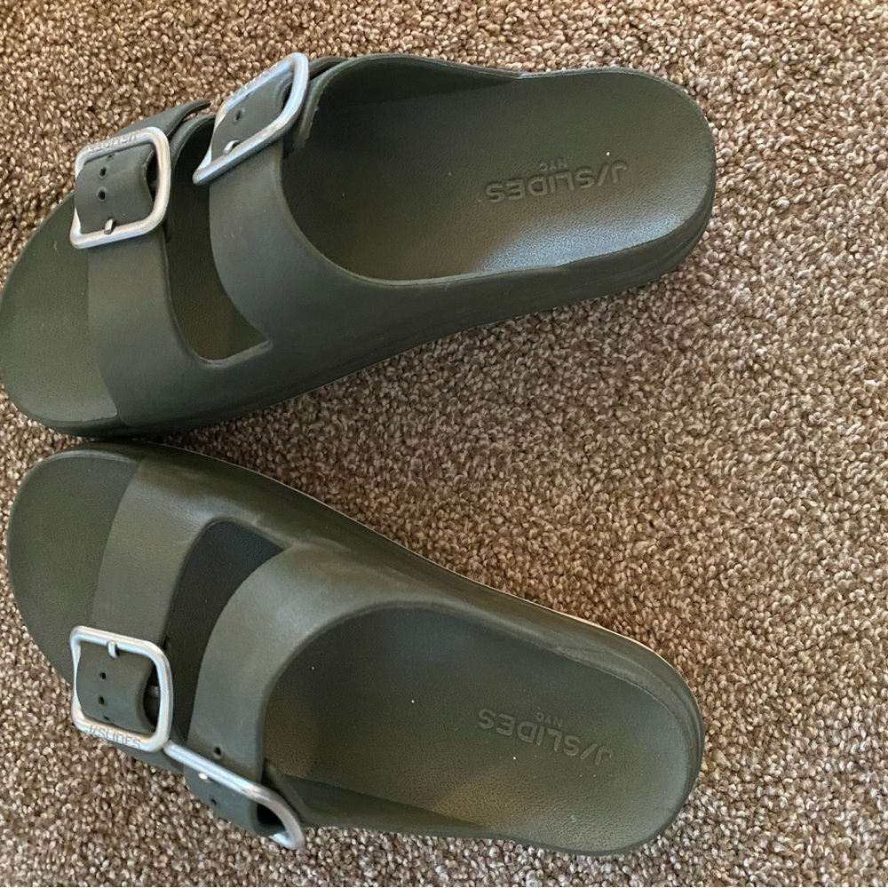 J Slides, olive Green platform, size 7 sandals
